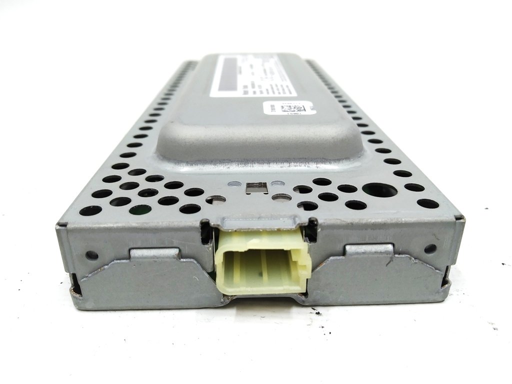 1 1143716-00-B Radio FM / HD / SXM Tesla model X 1143716-00-B